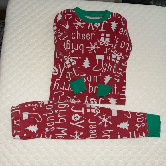 Carter’s CHRISTMAS PAJAMAS sleepwear  Two Piece Set Christmas Print 24M - Picture 2 of 14